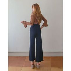 GUMZZI - Buckled-Detail Wide-Leg Pants GUMZZI - Buckled-Detail Wide-Leg Pants