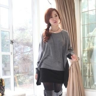 Asymmetric Color-Block Top Asymmetric Color-Block Top