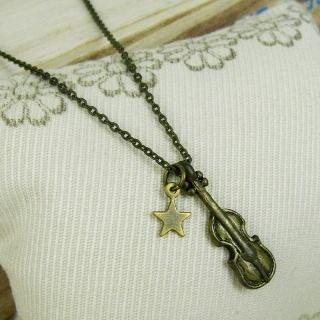 Vintage Violinist Necklace Vintage Violinist Necklace