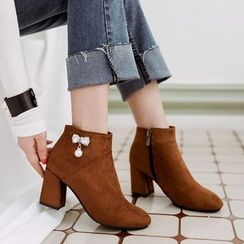 Gizmal Boots - 仿珍珠粗跟踝靴 Gizmal Boots - 仿珍珠粗跟踝靴