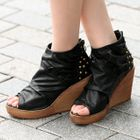 SOHO Central - Studded Wedges