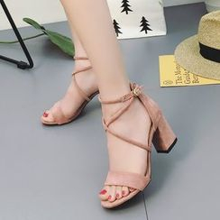 周董女鞋 - 交叉帶粗跟涼鞋 周董女鞋 - 交叉帶粗跟涼鞋