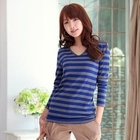 IGNUSJ - V-Neck Striped T-Shirt