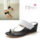 MODELSIS - Color-Block Thong Sandals