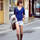 REDOPIN - V-Neck T-Shirt