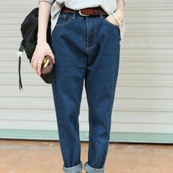 straight regular cut boyfriend honey leg jeans