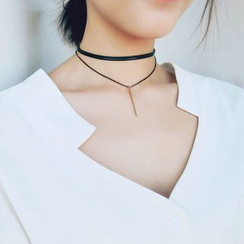 Jael - Layered Pendant Choker Jael - Layered Pendant Choker