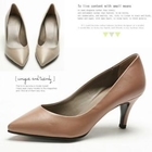 MODELSIS - Pointy Pumps (2 Designs)