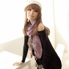 Tokyo Fashion - Pompom-Detail Scarf