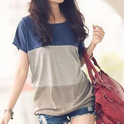 PUFII - Color Block T-Shirt PUFII - Color Block T-Shirt