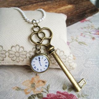 Key & Clock Necklace(White)