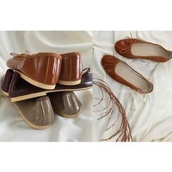 DAILY LOOK - Bow-Detail Flats DAILY LOOK - Bow-Detail Flats
