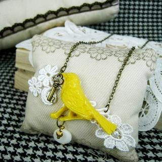 Yellow Sweet Candy Bird Necklace Yellow Sweet Candy Bird Necklace