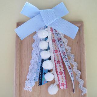 Blue RibbonNecklace / Pin