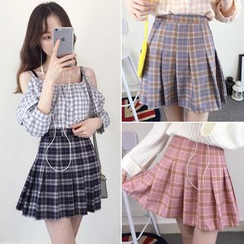 CosmoCorner - Plaid Pleated Mini Skirt CosmoCorner - Plaid Pleated Mini Skirt