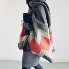 Pompabee - Geometric Print Scarf Pompabee - Geometric Print Scarf