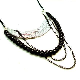 Fit-to-Kill - Silver Leaf And Beans Necklace -Silver Fit-to-Kill - Silver Leaf And Beans Necklace -Silver
