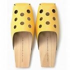 Mizutori - HIBINOKODUE Design - Cutout Detail Wooden Sandals
