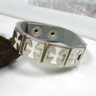 OWL Fashion - Genuine-Leather Studded Bangle