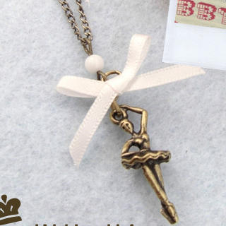 Vintage Ballet Girl Necklace Vintage Ballet Girl Necklace