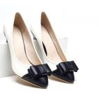 Lane172 - Bow-Accent Two-Tone Pumps