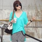 REDOPIN - V-Neck T-Shirt