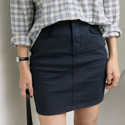 UPTOWNHOLIC - Flat-Front Pencil Skirt UPTOWNHOLIC - Flat-Front Pencil Skirt
