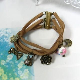 Faux-Leather Retro Bracelet Faux-Leather Retro Bracelet