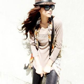 Studded Scoopneck T-Shirt Studded Scoopneck T-Shirt