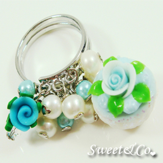 Sweet Mini Blue Glitter Cupcake Floral Ring Sweet Mini Blue Glitter Cupcake Floral Ring
