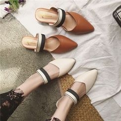 Hipsole - Pointy-Toe Flat Mules Hipsole - Pointy-Toe Flat Mules