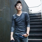 Groove9 - V-Neck Long-Sleeve T-Shirt