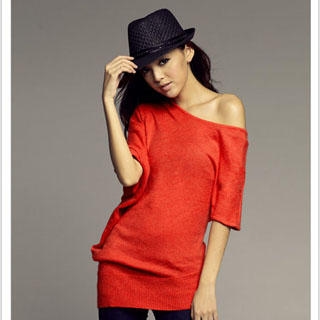 Round-Neck Asymmetric Top Round-Neck Asymmetric Top