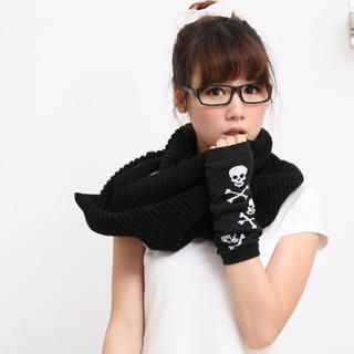 Skull Print Finger-Less Mittens Skull Print Finger-Less Mittens
