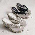 Ni-kiyo - Braided-Strap Wedge Thong Sandals