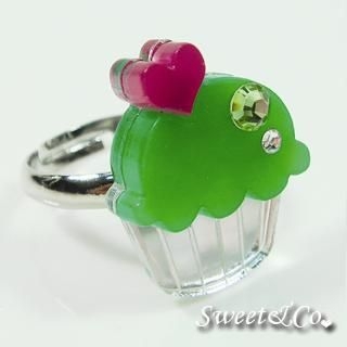 Sweet & Co. - Mini Green Cupcake Crystal Silver Ring Sweet & Co. - Mini Green Cupcake Crystal Silver Ring
