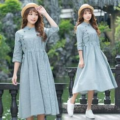 Diosa - Elbow-Sleeve Pinstripe Buttoned Dress Diosa - Elbow-Sleeve Pinstripe Buttoned Dress