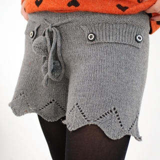 Pompom Detail Knit Shorts Pompom Detail Knit Shorts