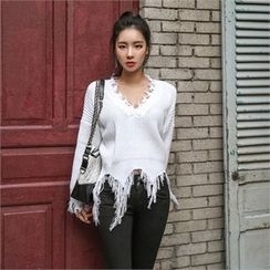 ERANZI - V-Neck Fringe-Edge Knit Top ERANZI - V-Neck Fringe-Edge Knit Top