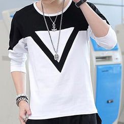 Besto - Two-Tone Long-Sleeve T-Shirt Besto - Two-Tone Long-Sleeve T-Shirt