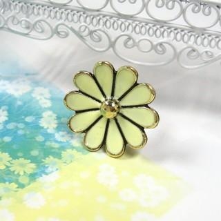 Daisy Flower Ring Daisy Flower Ring
