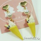 Sweet & Co. - Sweet Mini Vanilla Ice-Cream Pearl Heart Earrings