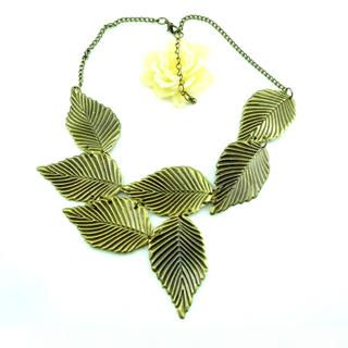 Vintage Leaves Necklace Vintage Leaves Necklace