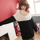 CatWorld - Two-Tone Sweater with Neckwarmer