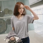 midnightCOCO - V-Neck Short-Sleeve T-Shirt