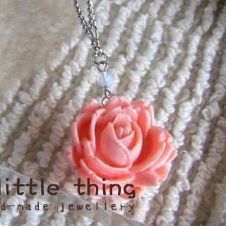 Vintage Rose Necklace
