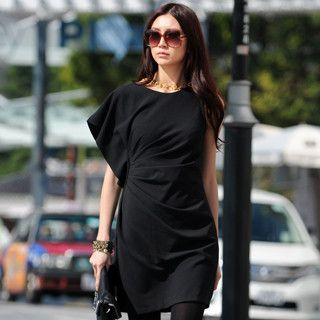 Asymmetrical Sleeve Pleated Dress