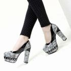Mancienne - Faux-Snakeskin Studded Platform Pumps