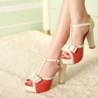 Mancienne - Bow-Accent T-Strap Sandals