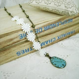 Sweet Lace Flower Clock Necklace(blue)